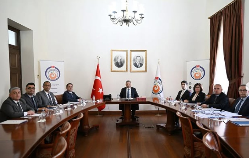 Antalya Valimiz Sayın Hulusi Şahin’in Ev Sahipliğinde Barınma Sorunlarına Yönelik Değerlendirme Toplantısı