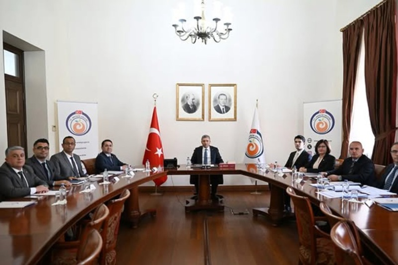 Antalya Valimiz Sayın Hulusi Şahin’in Ev Sahipliğinde Barınma Sorunlarına Yönelik Değerlendirme Toplantısı