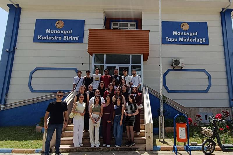 Tapu ve Kadastro Öğrencilerinden Manavgat Tapu ve Kadastro Müdürlüğü’ne Teknik Gezi