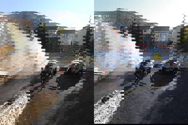 ANTALYA'DA GELECEĞİN İTFAİYECİLERİ UYGULAMALI EĞİTİMLERLE MESLEĞE HAZIRLANIYOR